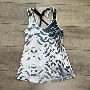Lululemon Tank Top Womens 4 Mesh Racerback‎ Black White Built in Bra Yoga